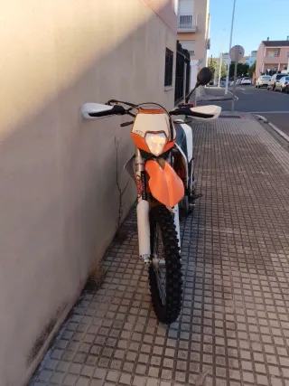 Moto KTM 530