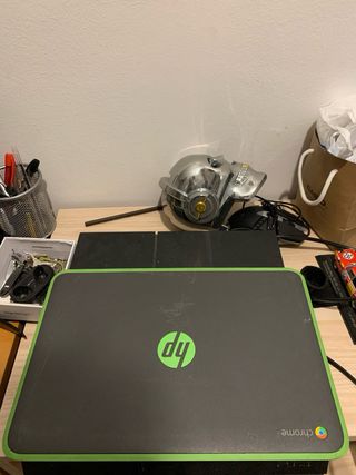 Portátil HP Negro y Verde