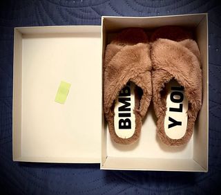 BIMBA Y LOLA Chanclas Marrones Peludas