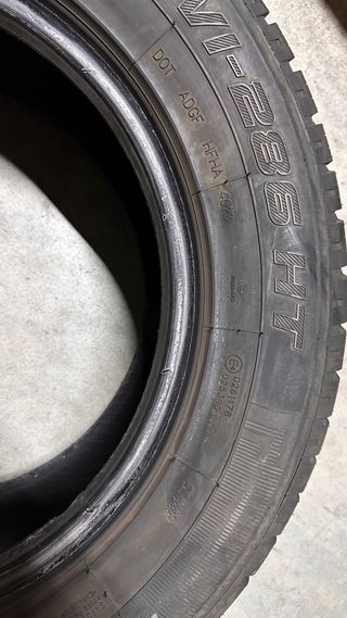 Pareja Neumáticos 235/60 R16 