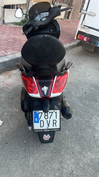 Yamaha Xmax 2010
250cc