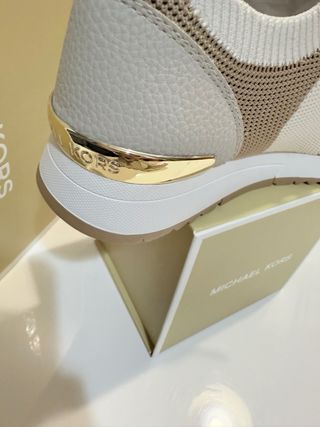 Zapatillas Michael Kors Beige y Marrón