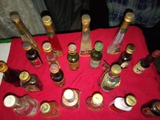 Lotto 20 bottigliette mignon da collezione