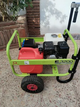 Generador Eléctrico Pramac E3200 Honda