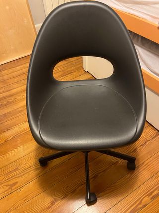 Silla giratoria oficina Ikea negra