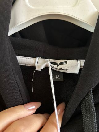 Felpa Emporio Jeans nera nuova con etichetta