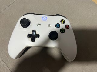 Xbox One S Blanca