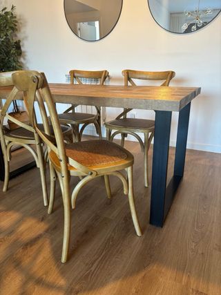 Conjunto mesa y 4 sillas comedor madera
