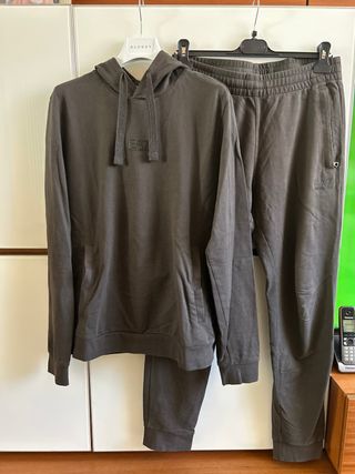 Tuta EA7 Emporio Armani 
