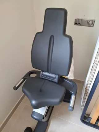 Bicicleta Estática Technogym Reclinada