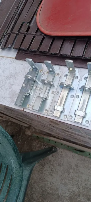 Triquetes para puertas