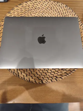 MacBook Pro 13 2020 Plata