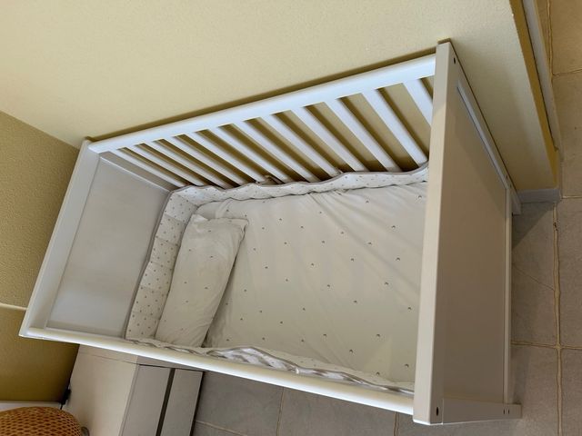 Cuna IKEA SUNDVIK 60x120 cm + colchón 8cm