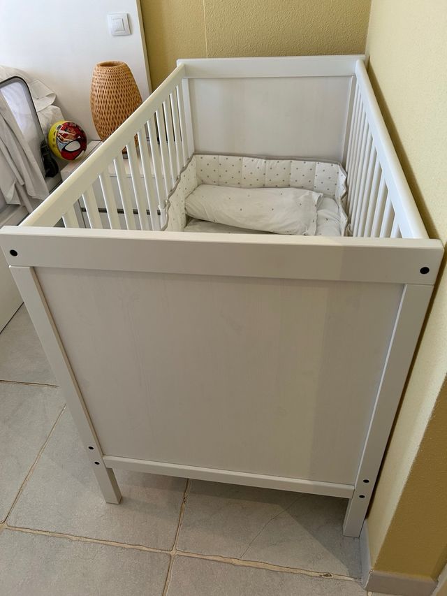 Cuna IKEA SUNDVIK 60x120 cm + colchón 8cm