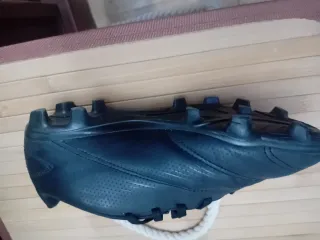 Botas de fútbol negras talla 36