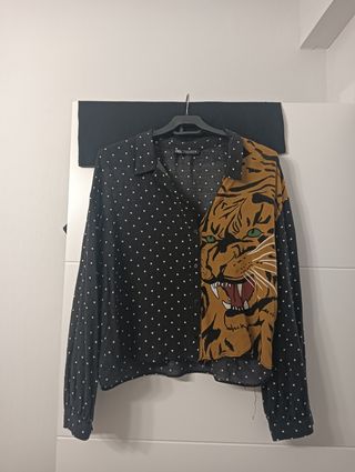 Camisa Zara Estampada Tigre y Lunares Talla L