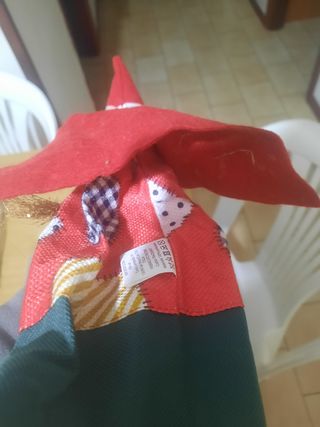 Befana con cappello rosso