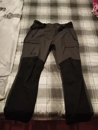 Pantalón de montaña Quechua Talla L