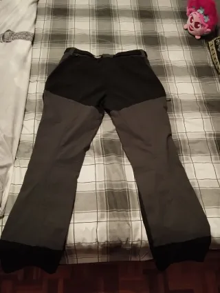 Pantalón de montaña Quechua Talla L