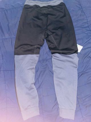 Pantalón Nike Tech Negro y Gris