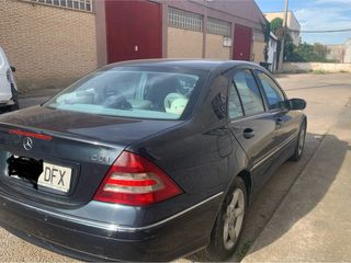 Mercedes-Benz Clase C 2005
