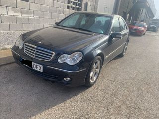 Mercedes-Benz Clase C 2005