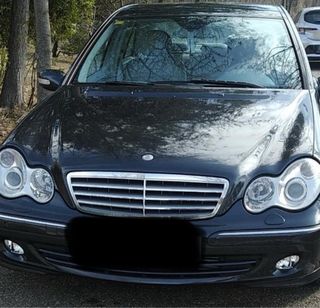Mercedes-Benz Clase C 2005