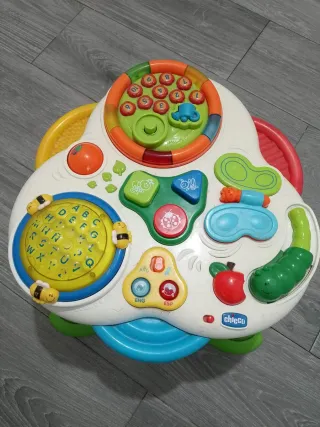 Mesa infantil Chicco con luces y sonidos
