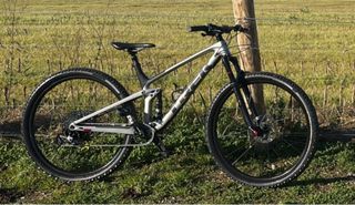 Bicicleta Trek  Fuel Carbono Doble Suspensión