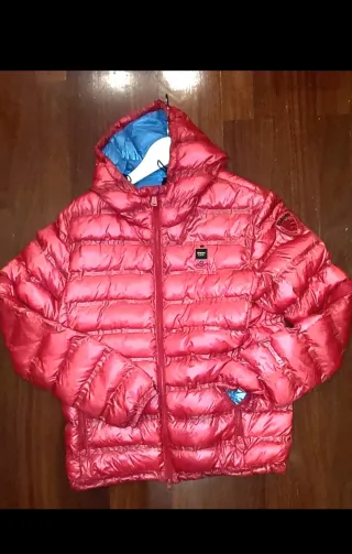 Abrigo Blauer Plumas Talla S con gorro 
 