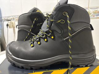 Botas de trabajo punta de acero negras