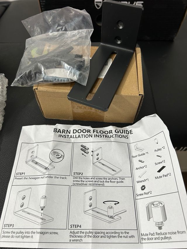 Guía inferior para puerta corredera de granero