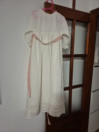 Vestido blanco primera comunión con fajín rosa 