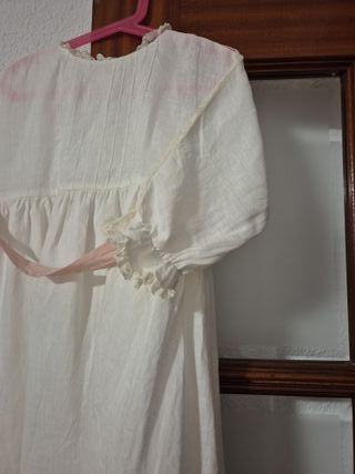 Vestido blanco primera comunión con fajín rosa 