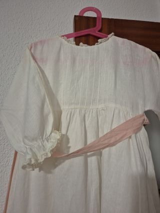 Vestido blanco primera comunión con fajín rosa 