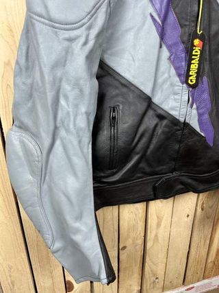 CHAQUETA T-2XL MOTO GARIBALDI MORADO 