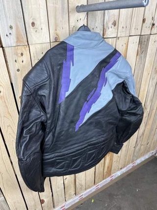 CHAQUETA T-2XL MOTO GARIBALDI MORADO 