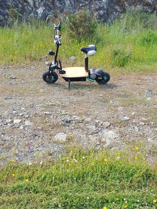 Patinete eléctrico con asiento