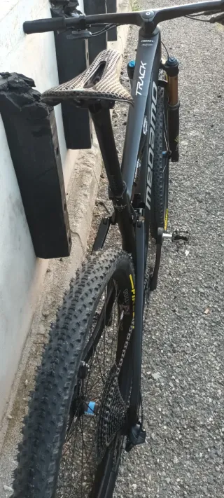 Megamo Track Elite 5full carbon