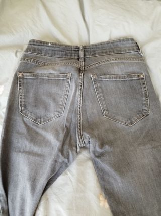 Pantalón Zara Gris