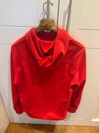 Sudadera Boss Roja.