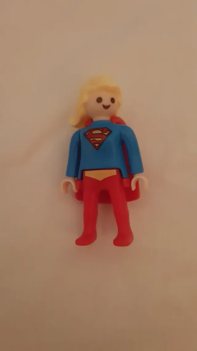 Figura Supergirl Playmobil Kinder Sorpresa 