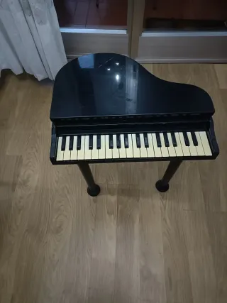 Piano de cola infantil negro