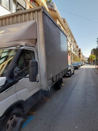 iveco daily camion carrozado
