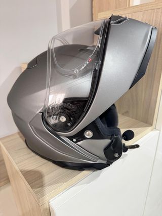Shoei Neotec 3 + Intercomunicador Sena Mesh 2.0