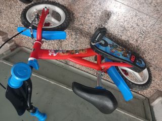 Bicicleta infantil Paw Patrol roja