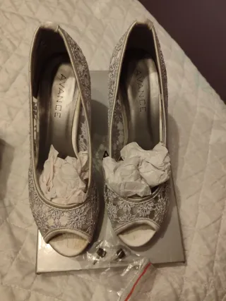 Zapatos de tacón AVANCE plateados talla 37