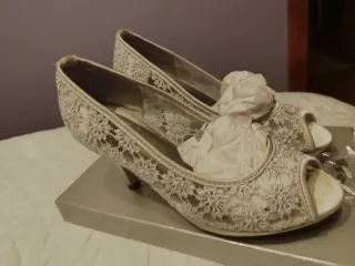 Zapatos de tacón AVANCE plateados talla 37