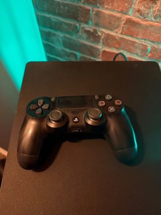 Consola PS4 Slim Negra Sony