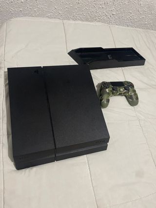 PS4 1TB + Mando Camuflado y Soporte